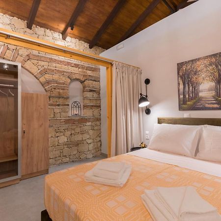 Spílion Casa Leone, Cosy Apartment Overlooking The Square מראה חיצוני תמונה