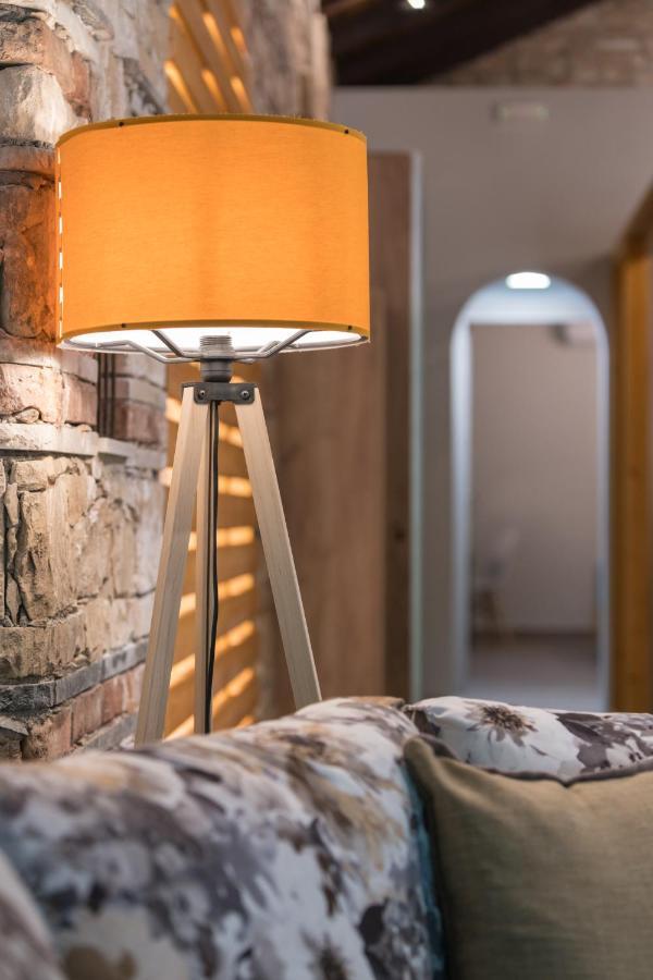 Spílion Casa Leone, Cosy Apartment Overlooking The Square מראה חיצוני תמונה