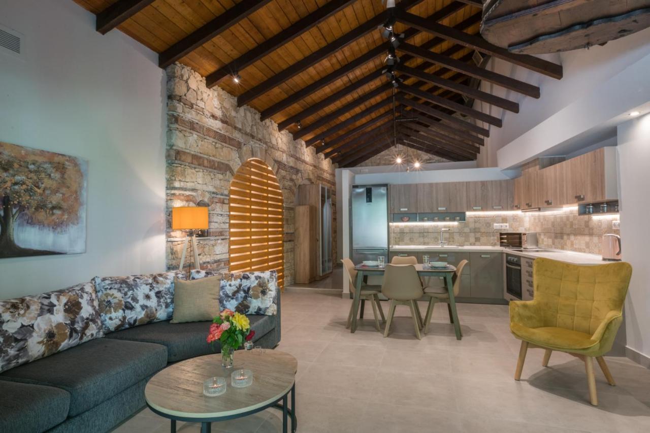 Spílion Casa Leone, Cosy Apartment Overlooking The Square מראה חיצוני תמונה