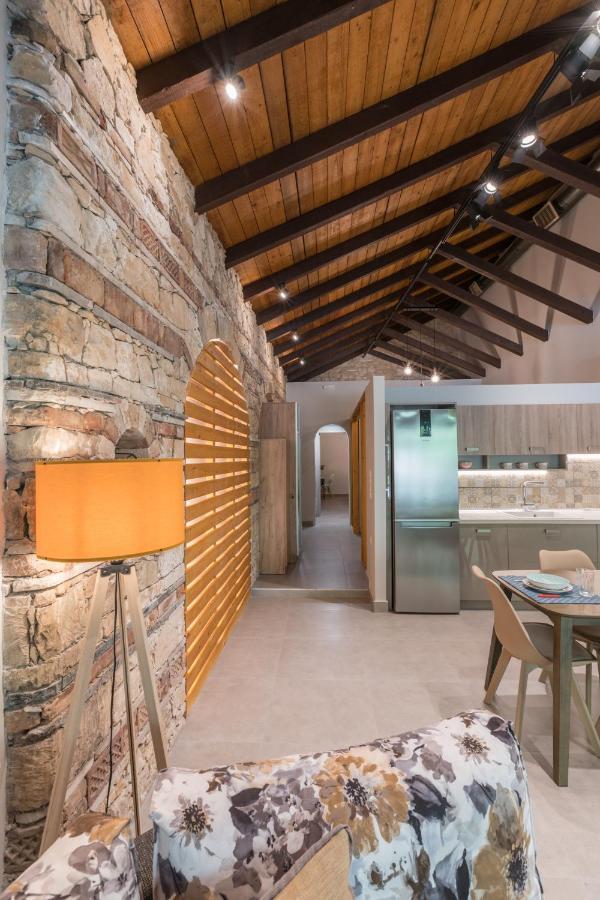 Spílion Casa Leone, Cosy Apartment Overlooking The Square מראה חיצוני תמונה